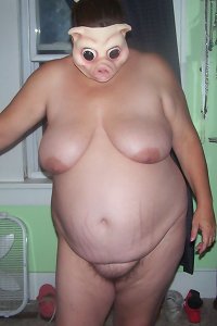 voluptuous woman pleasuring herself with hitachi