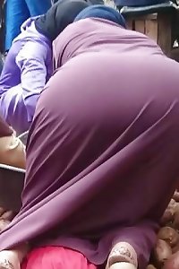 ARAB unexperienced MUSLIM BEURETTE HIJAB BNAT huge donk vol.55