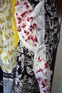 Large, sensual lady happily displaying her curves